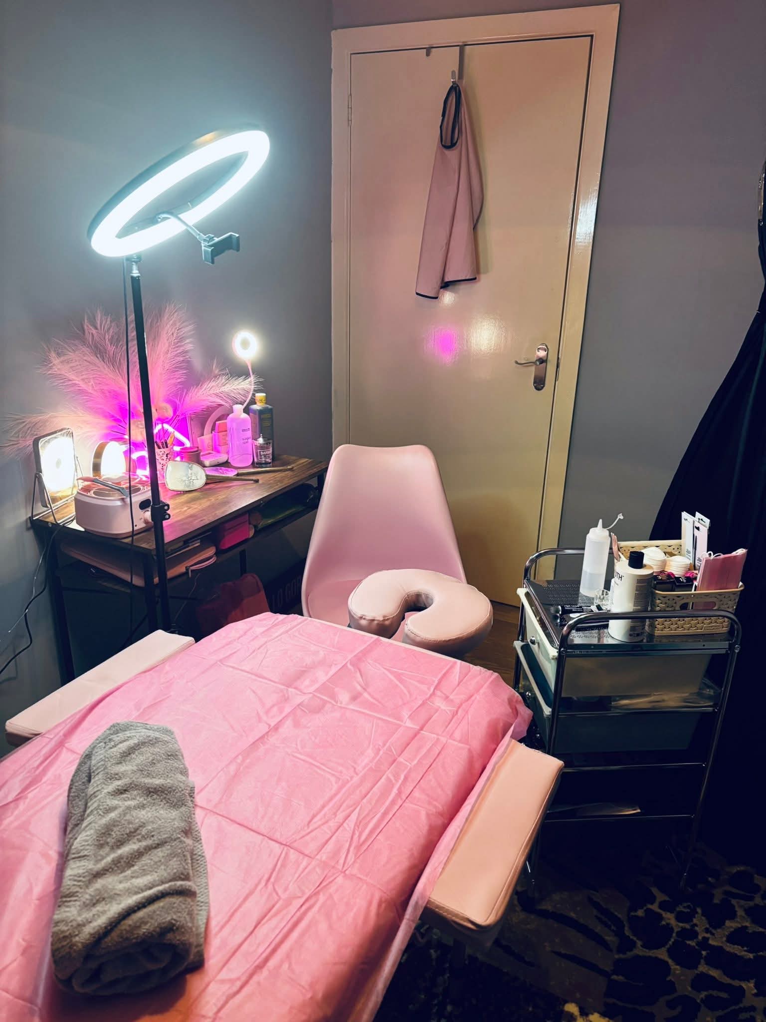 Glow And Go Lounge treatment room — beauty salon in Bangor, Northern Ireland